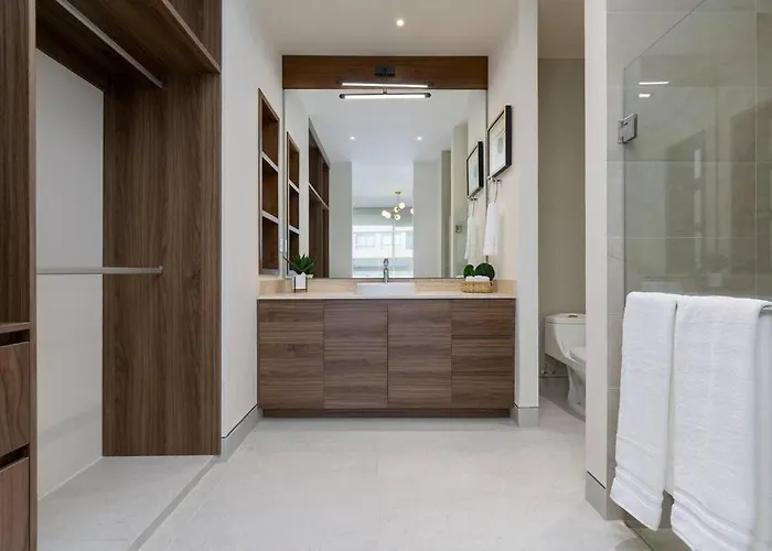 Penthouse With Private Jacuzzi And 4 Bedrooms Apartment